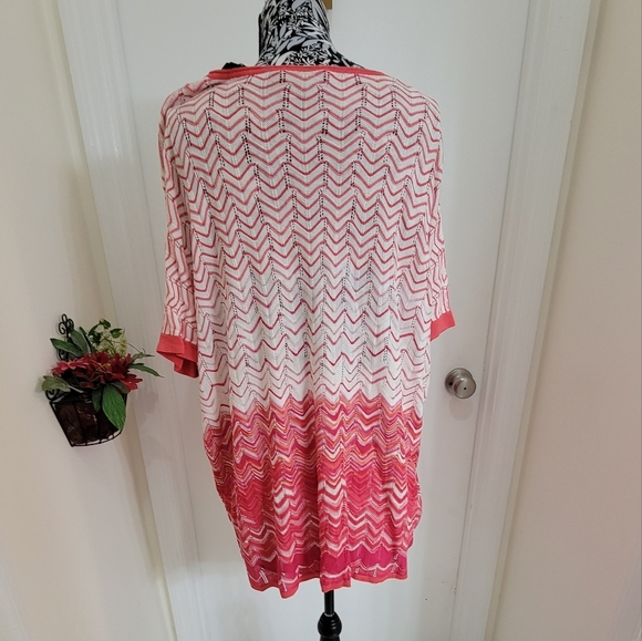 BCBG Maxazria Pink &White Knit Sweater Top Azaeleacom OS One Size fits m… - Picture 16 of 16